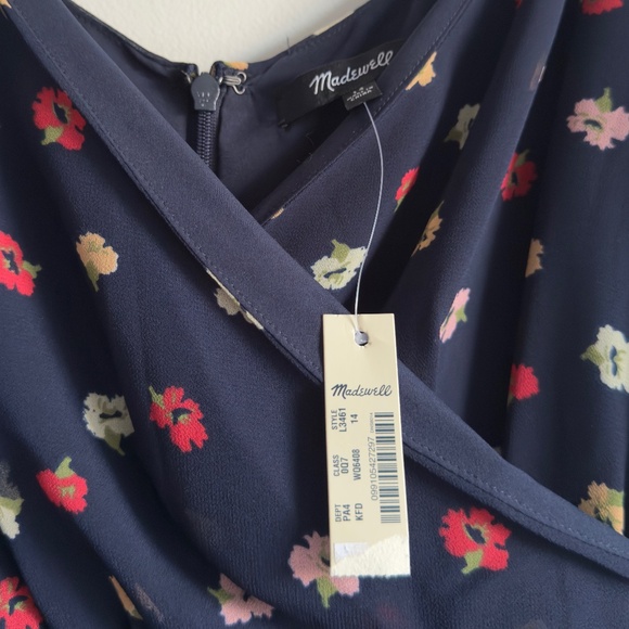 Madewell, Floral Wrap Dress // 14 - Picture 5 of 5